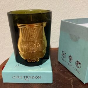 Cire Trudon Ottoman Luxurious Green Candle with Gold Emblem